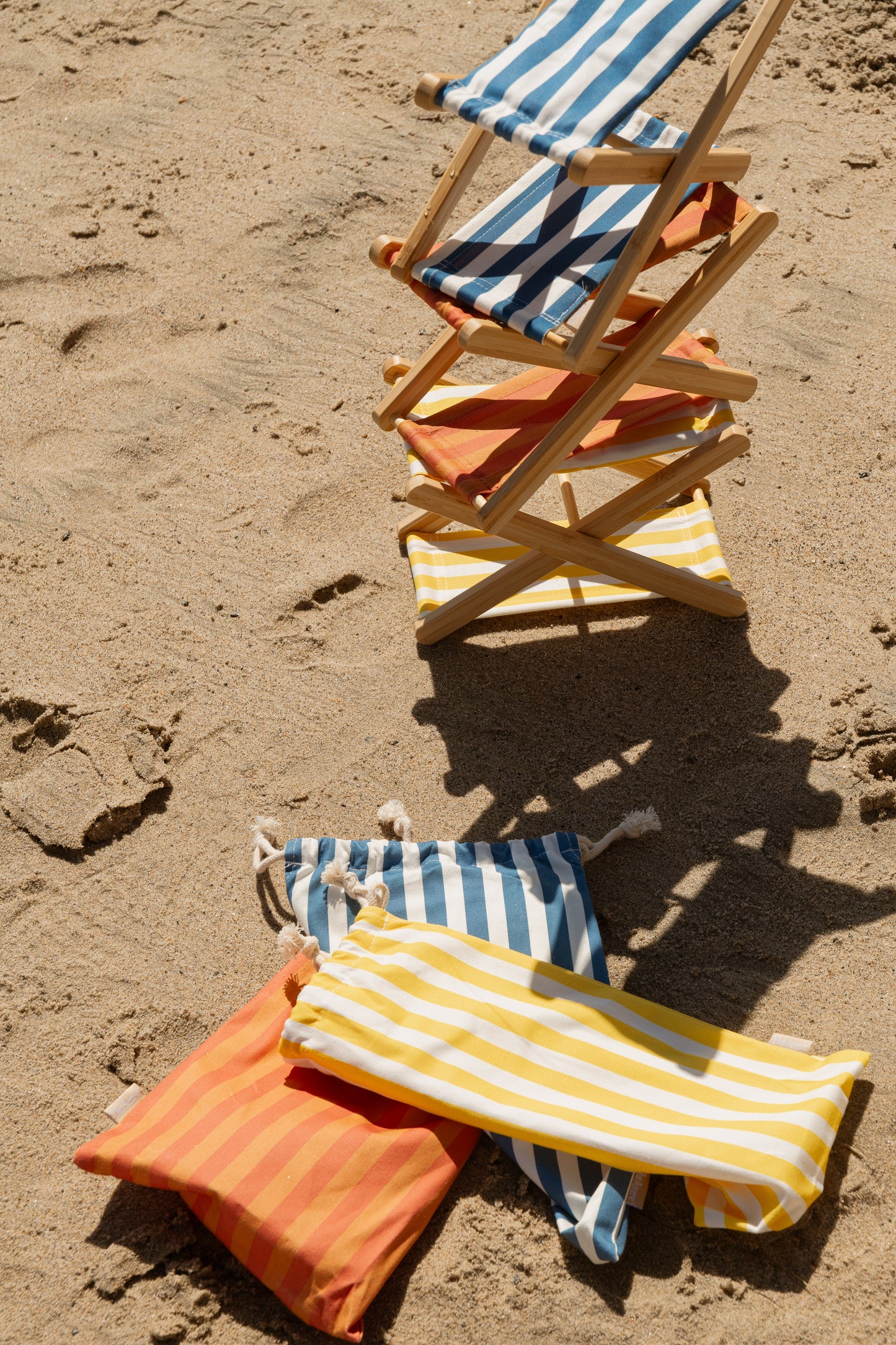 The Head Hammock – Portable Beach Comfort & Neck Support